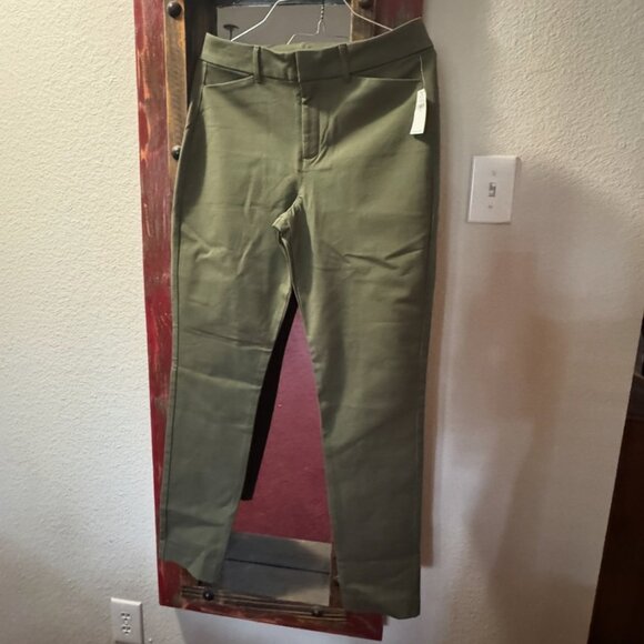 Old Navy High-Rise PIXIE Pants – Olive Green – Size 10 – NWT - Picture 2 of 5